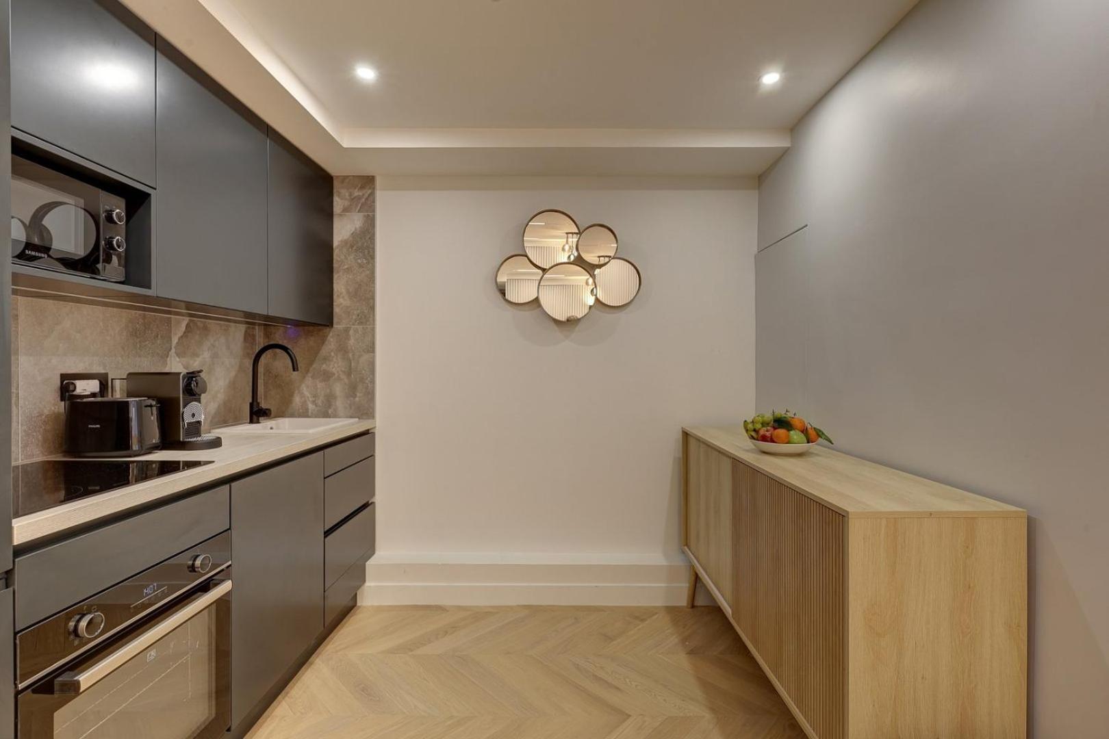 368 Fondary 3 - Superb In *