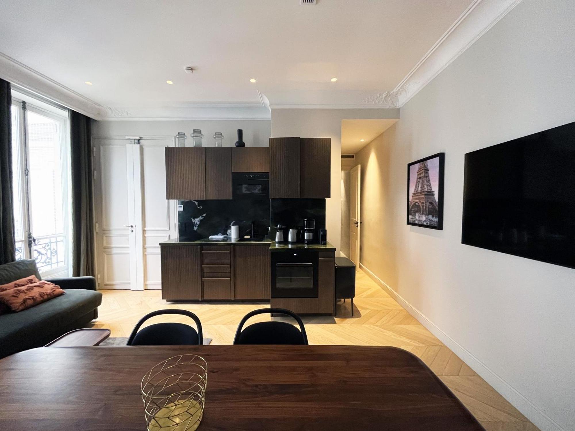 141 - Urban Beautiful Flat Near Champs-elysees Appartamento
