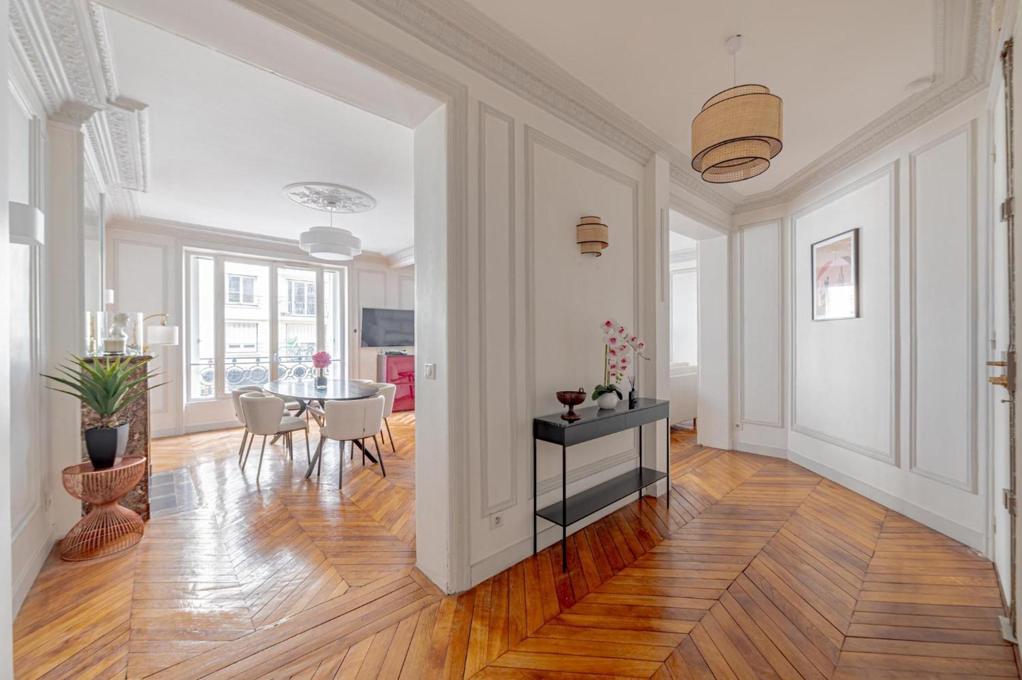 Appartamento Parisian Elegance 2bedr In The 16th