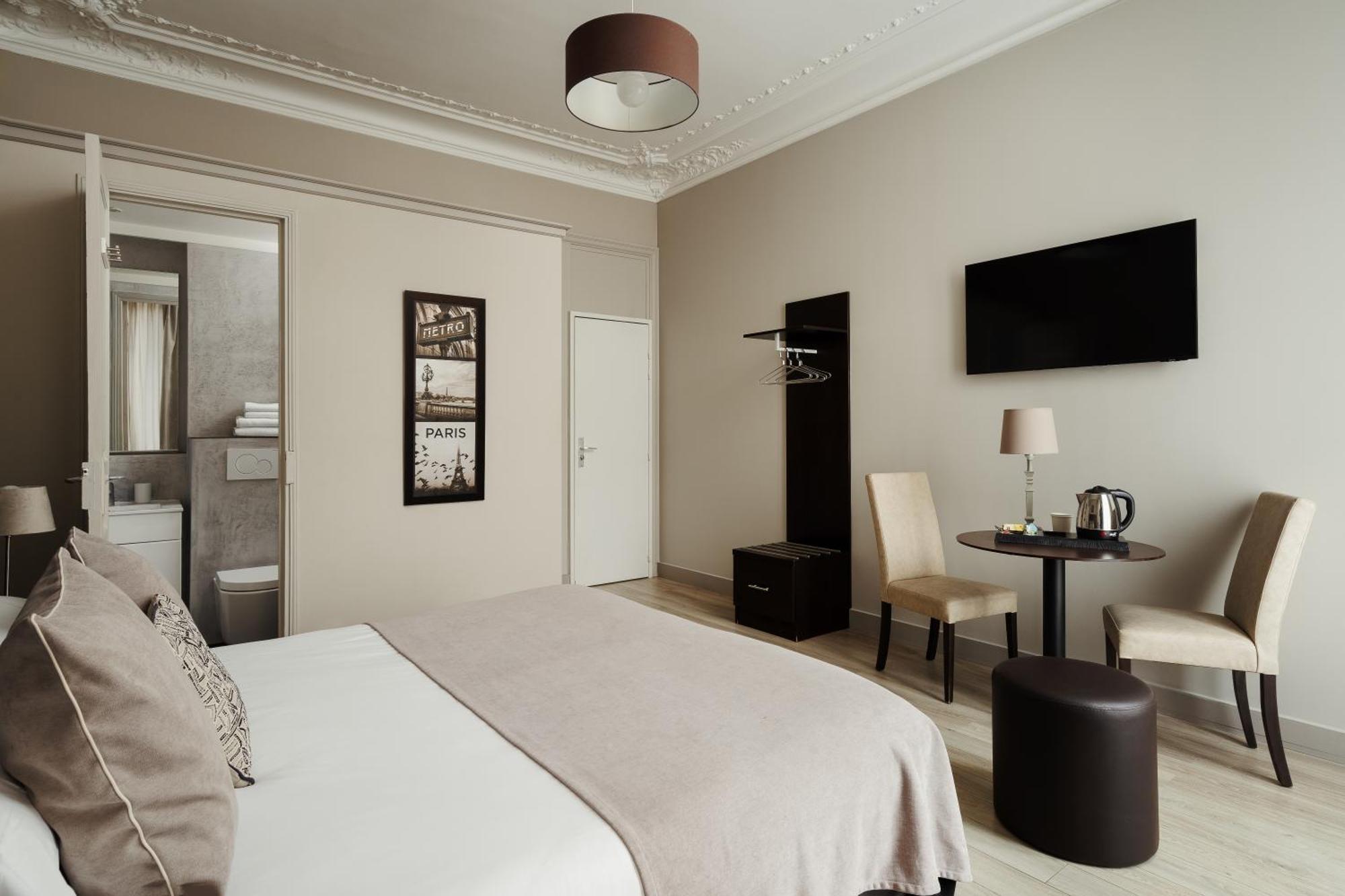 Hotel D'argenson 2*