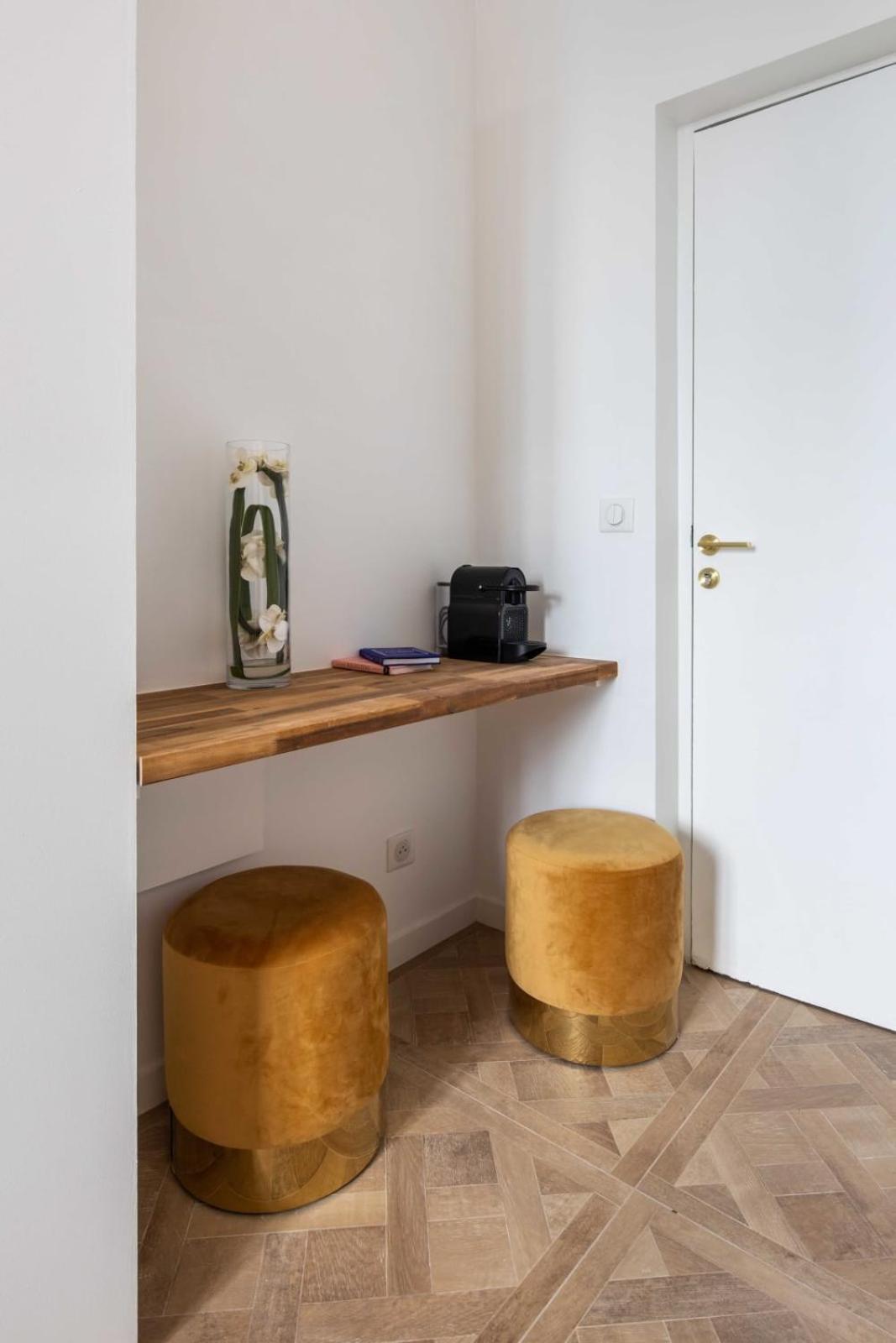 Cmg - Montmartre 11 *