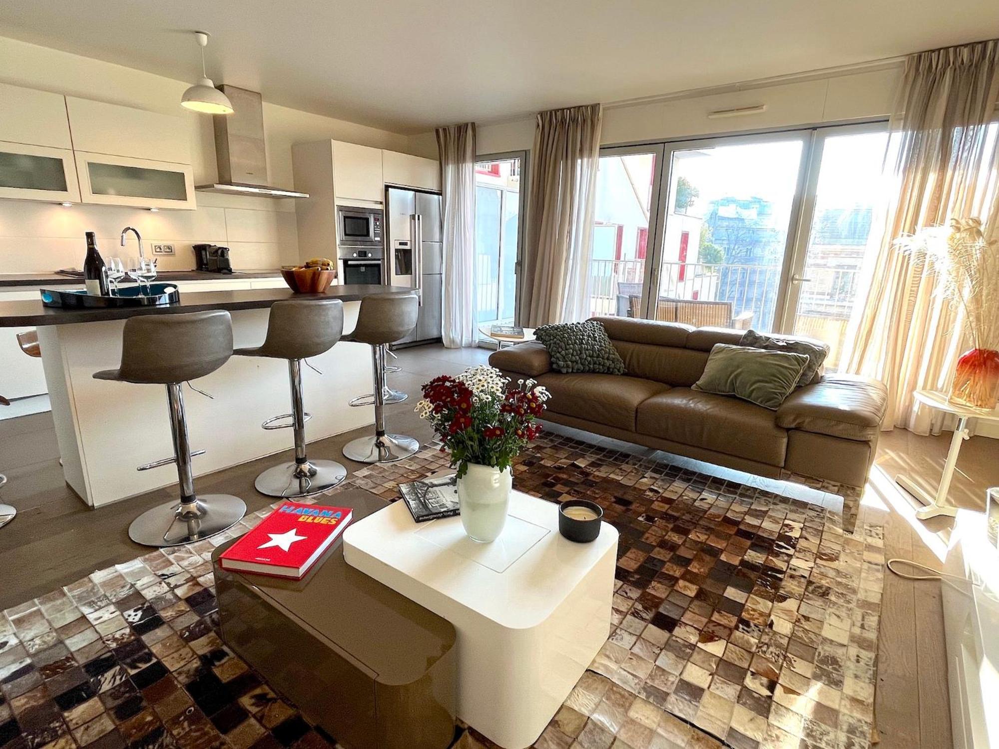 Le Penthouse Des Batignolles Appartamento Parigi