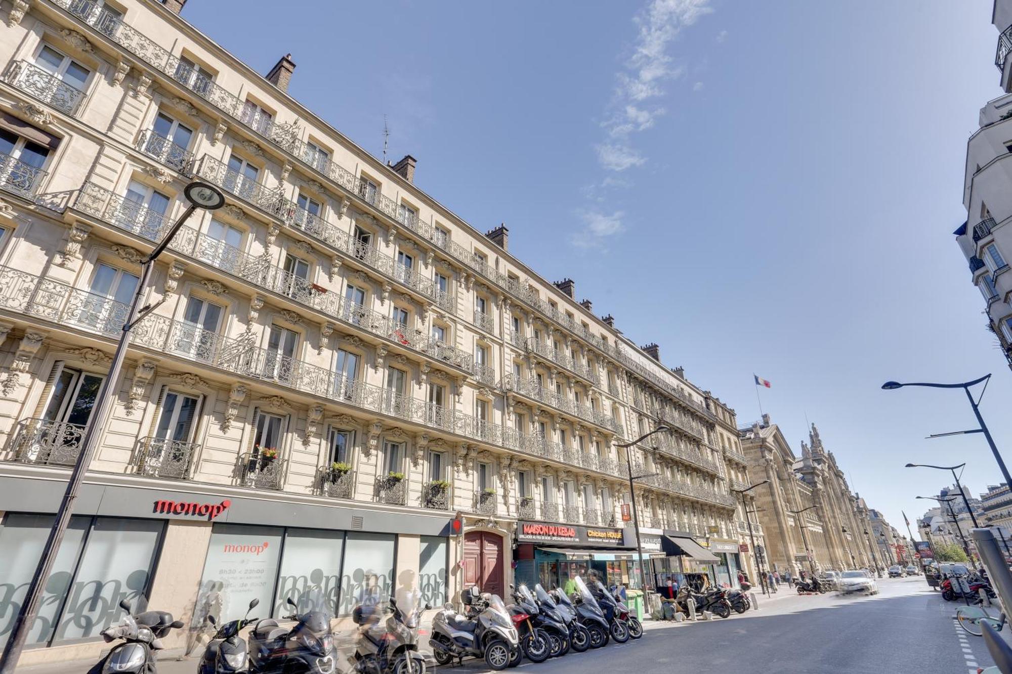 Sejours Parisiens / Le Royal / 4* Parigi