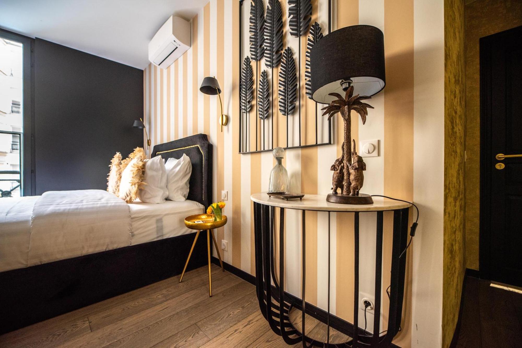 Monsieur Montmartre - Moulin Rouge Apartment