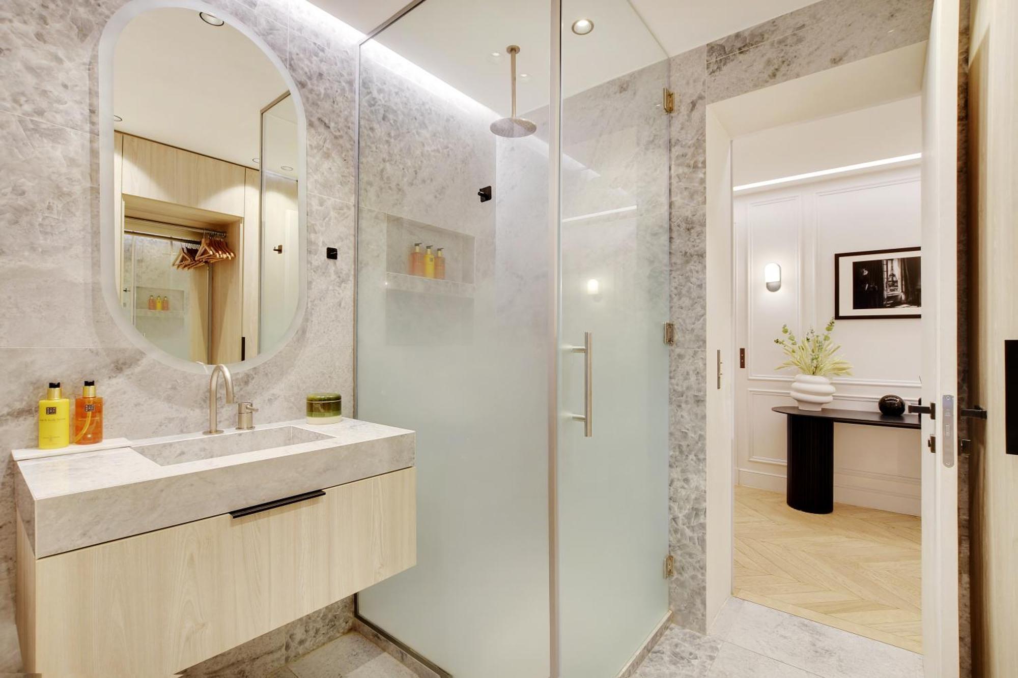 Pick A Flat - Champs Elysées Serviced Appartamento