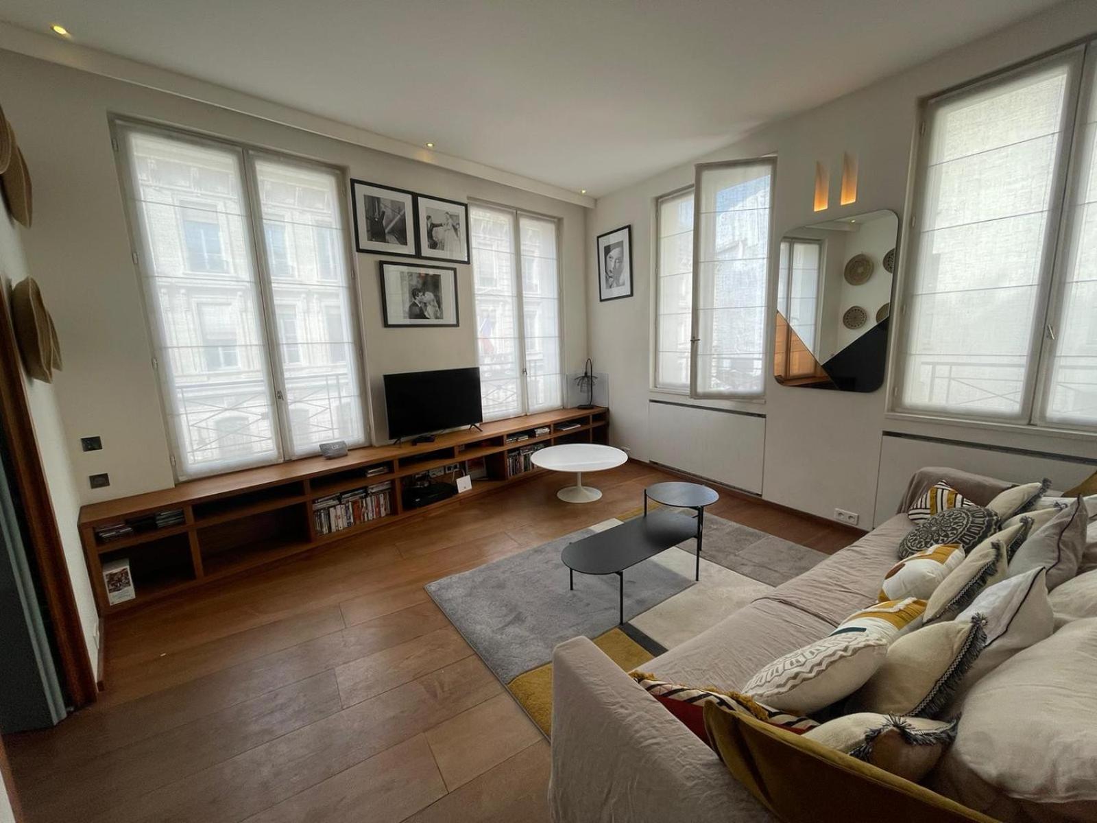 Apartment 155 - Urban Luxury Flat In *