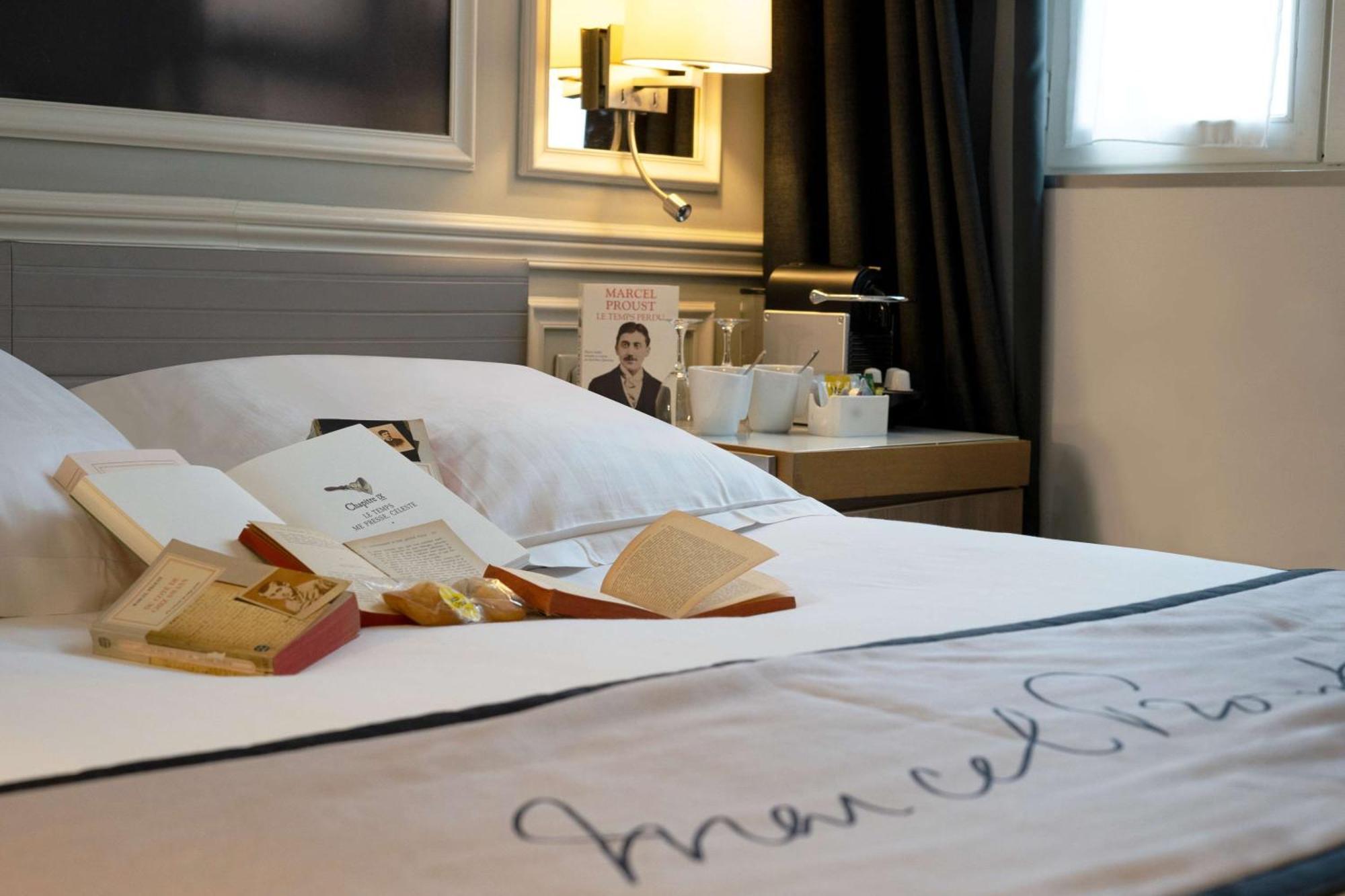 Litteraire Le Swann, Bw Premier Collection Hotel