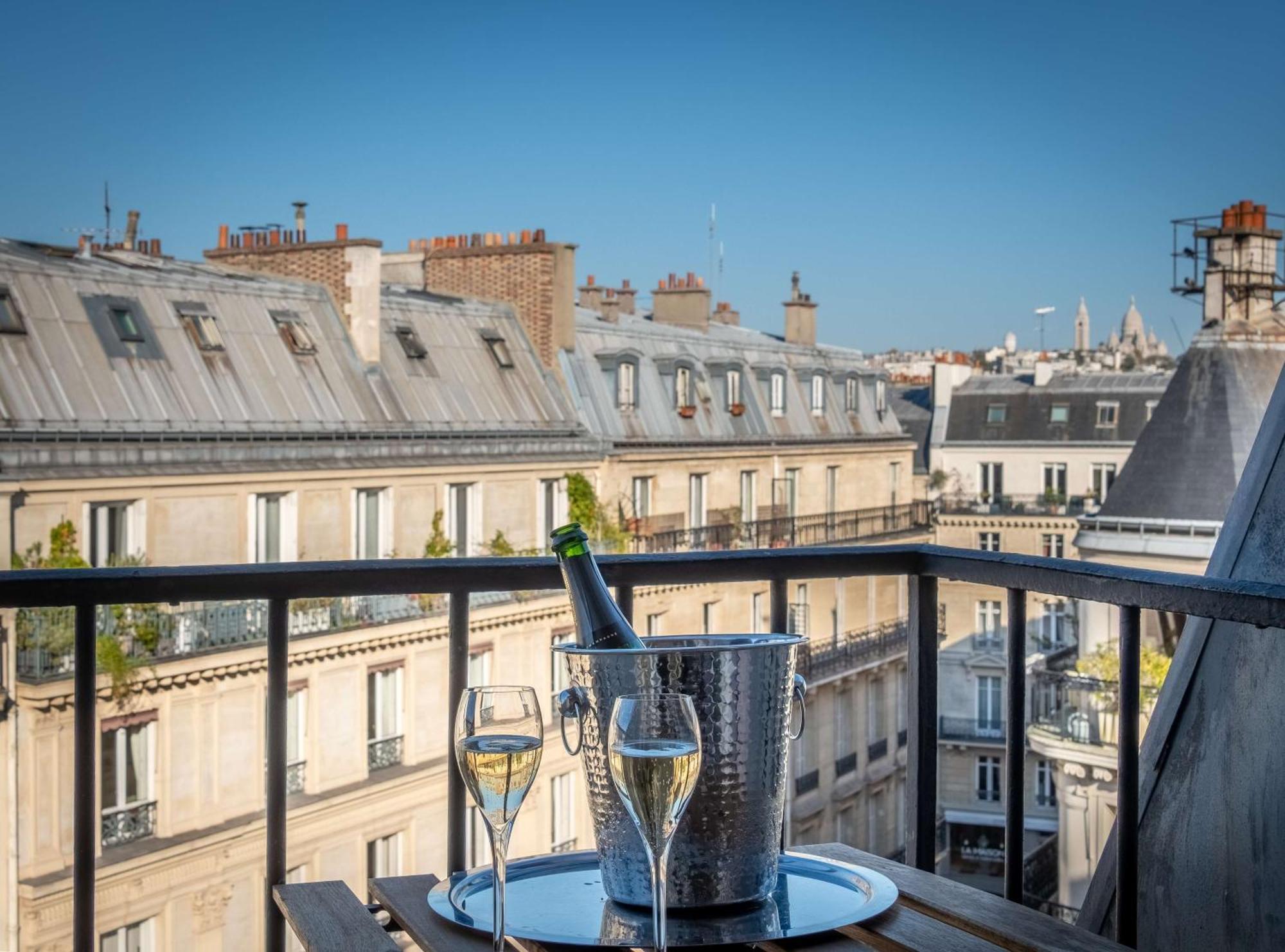 Litteraire Le Swann, Bw Premier Collection Hotel
