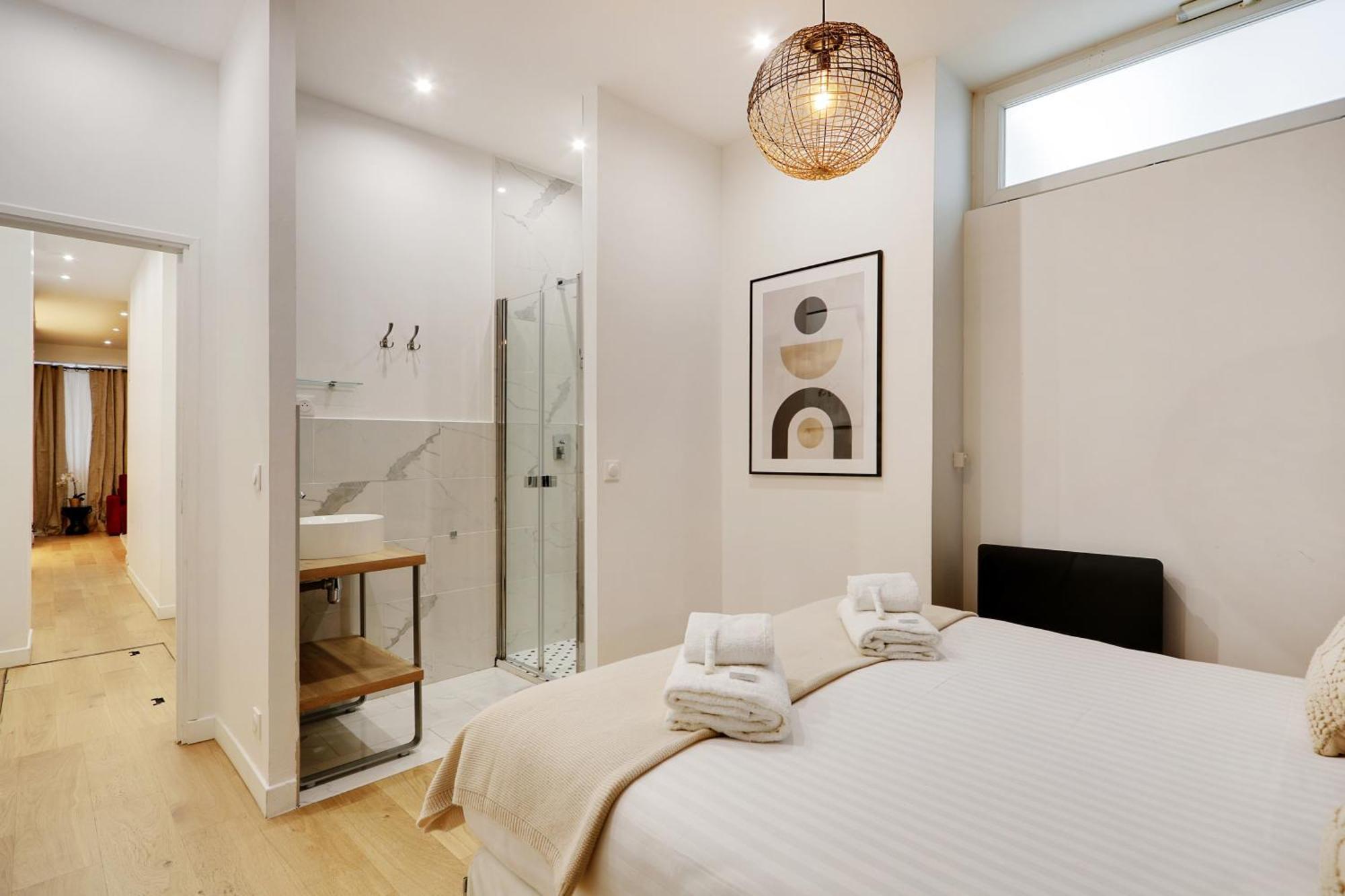 Off Majesti In Montmartre - Rue Pierre Fontaine Apartment Paris
