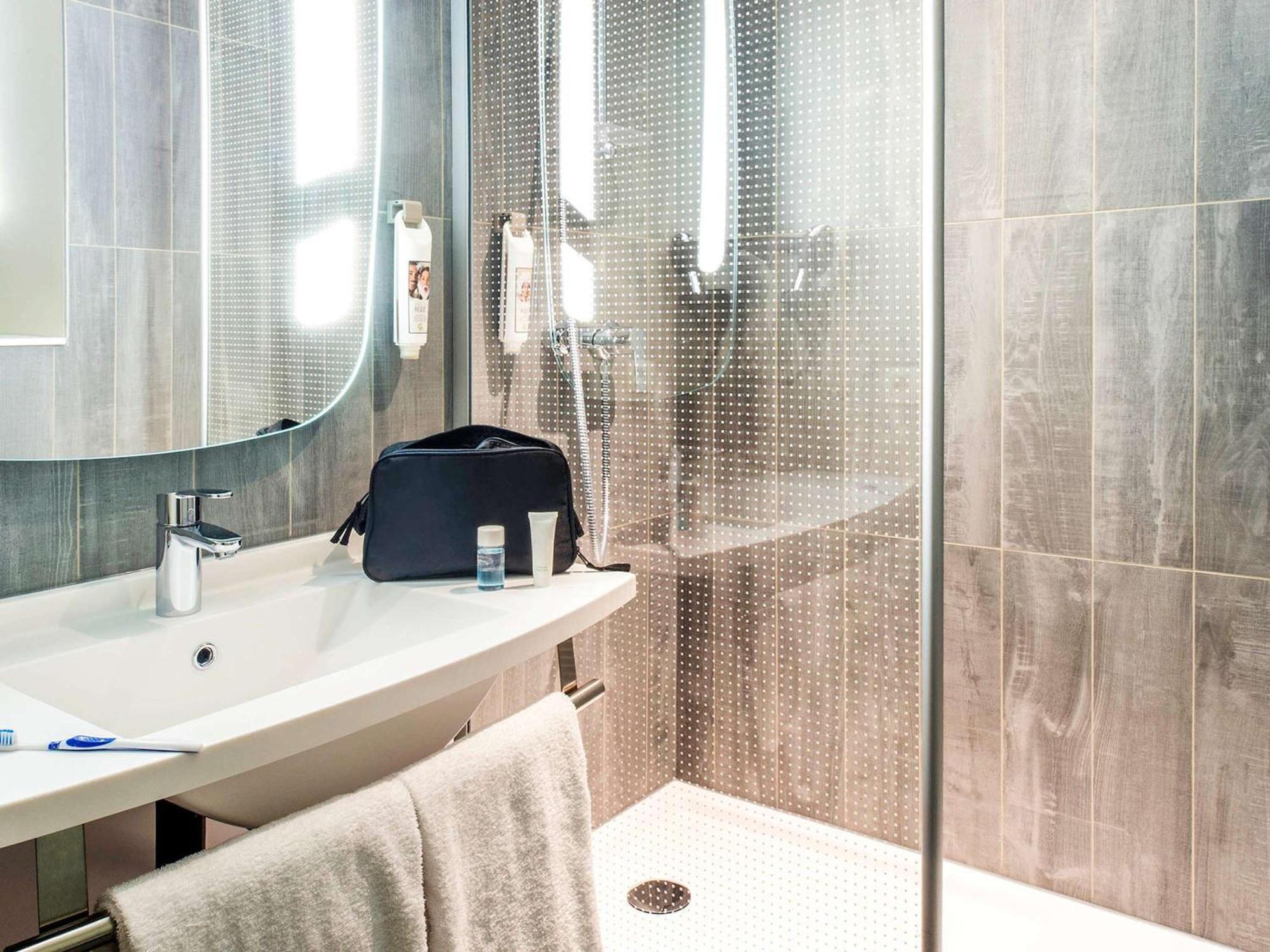 Ibis 17 Clichy-batignolles Hotel