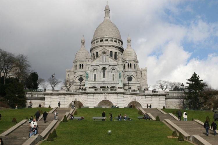 Studyo Cosy 400 Metre Sacre Ceour
