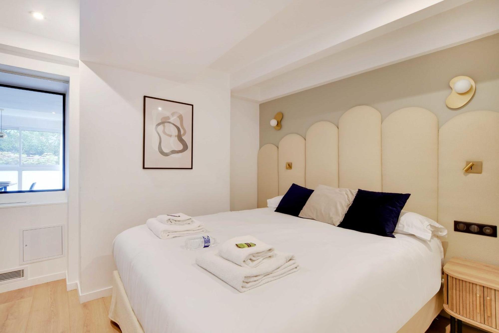 Incroyable - 3br-8p - Pl De La Nation *