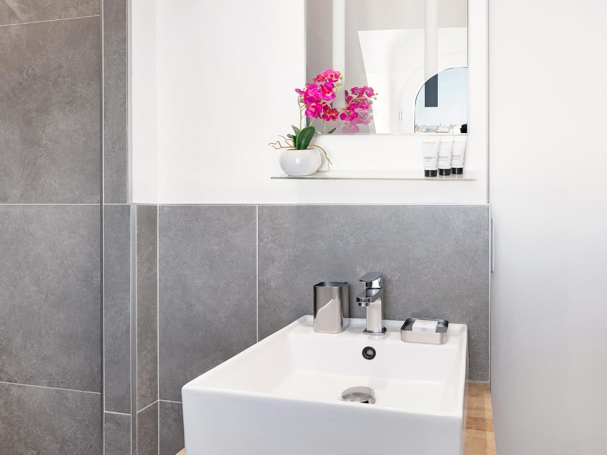 Appartamento Livinparis - Luxury Ac 2 & 3 Bedrooms Le Louvre