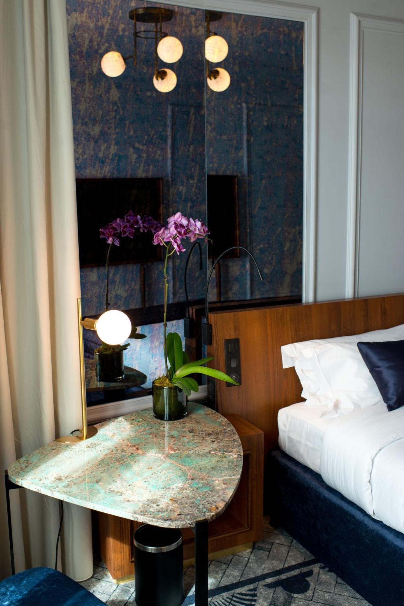 Hotel Millennium Opera 4*