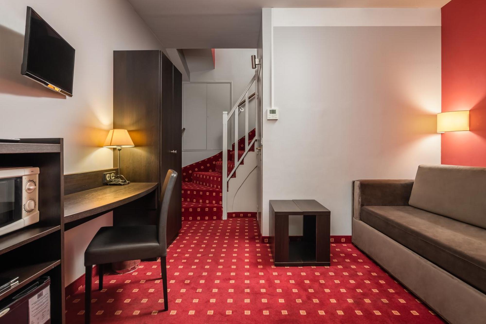 Des Deux Avenues Hotel 3*