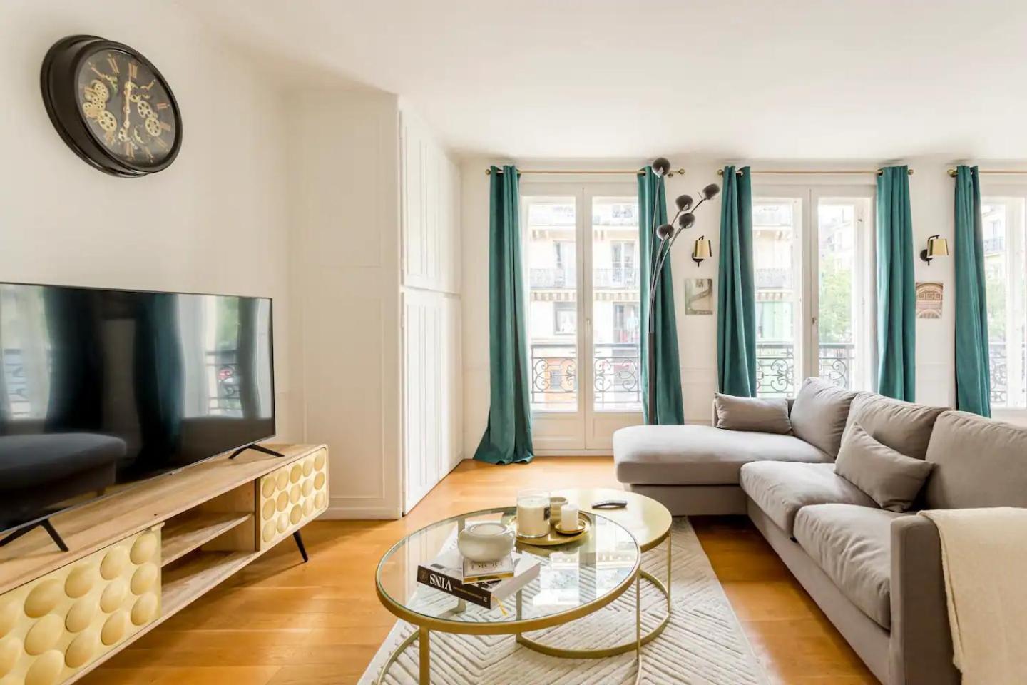 8p - 3br Le Marais Spacious - - Historic Apartment *