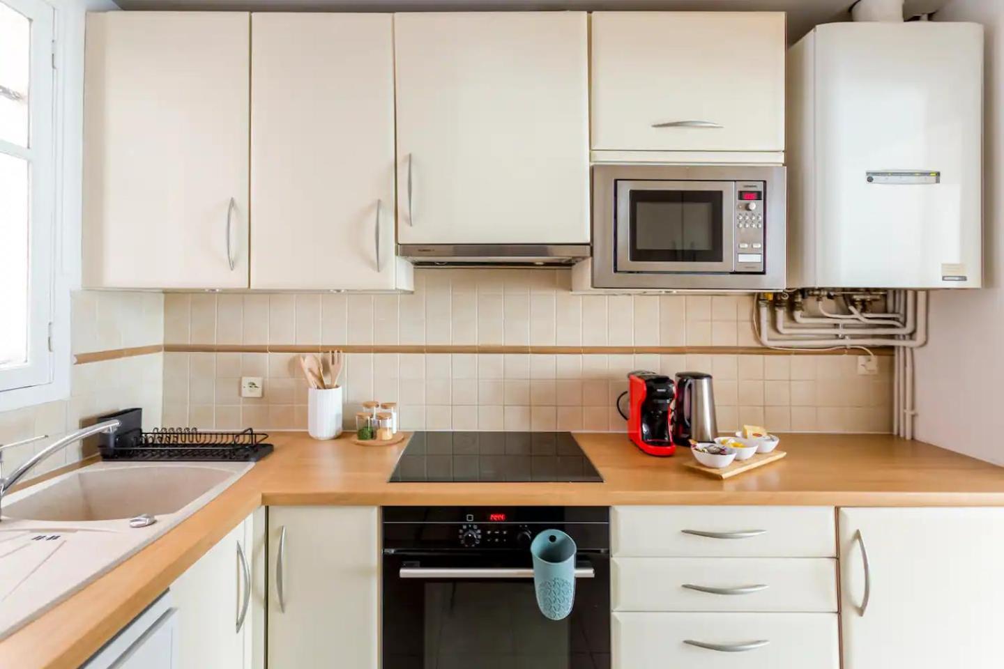 8p - 3br Le Marais Spacious - - Historic Apartment