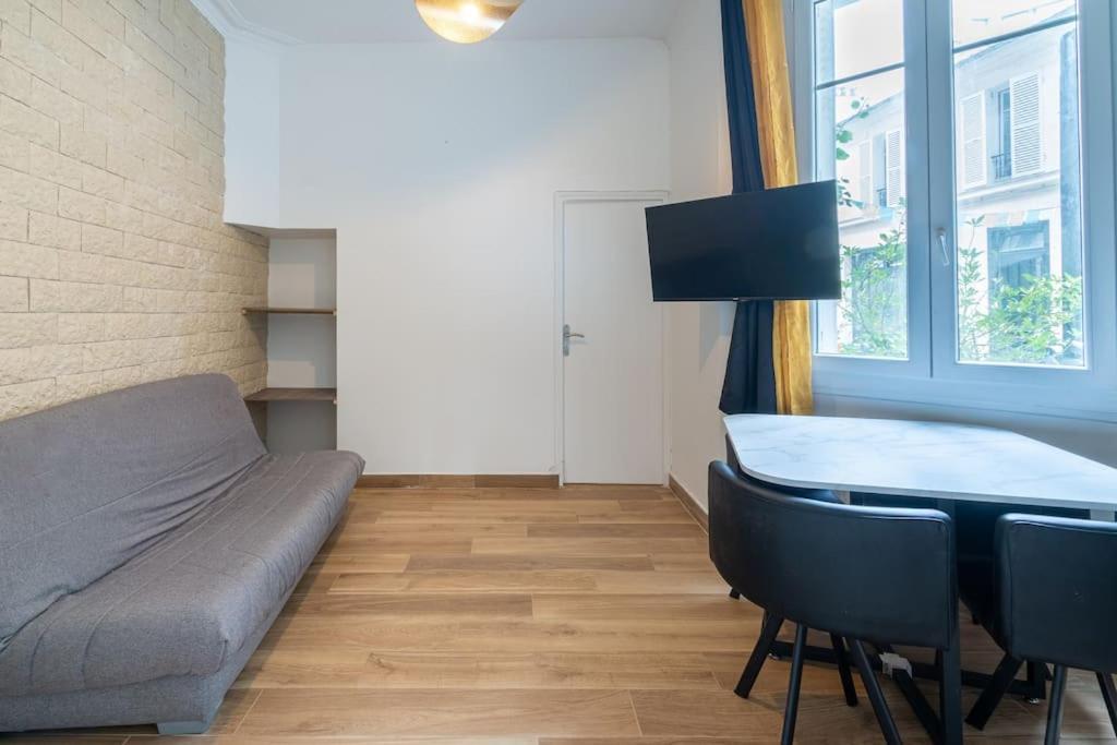 Metro Alexandre Dumas - Ii Apartment Paris