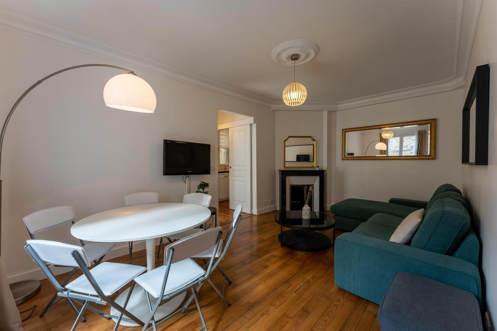 De Luxe Champs Elysees Neuf Appartamento *