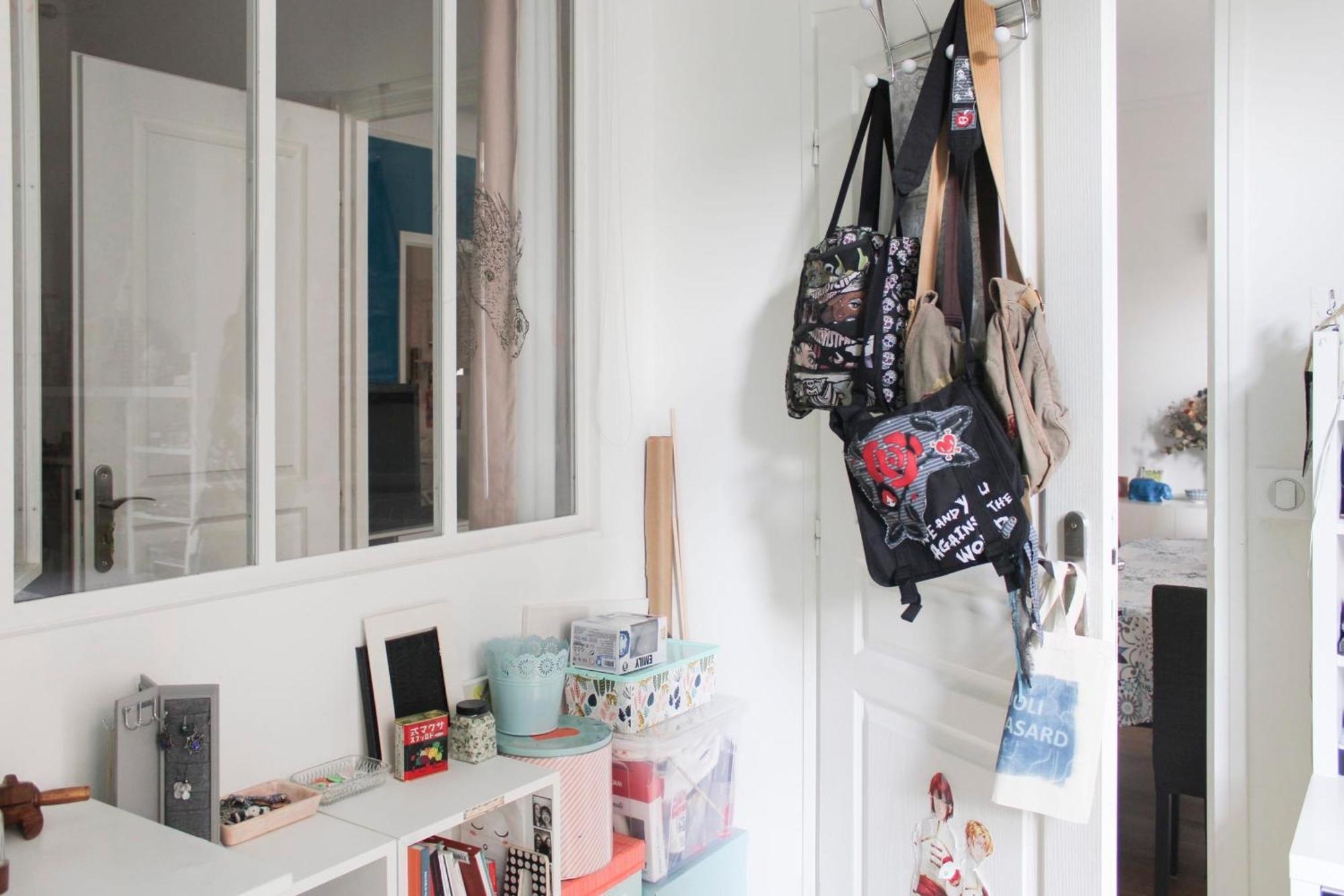Spacious Family Nest Facing Square Des Epinette Appartamento *