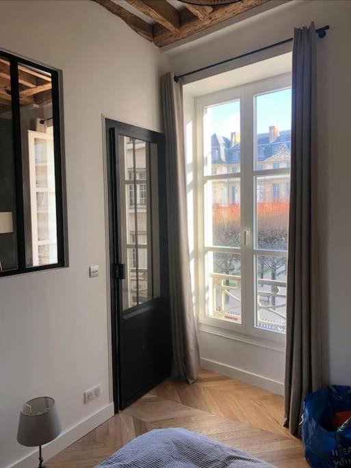 Au Coeur Du Marais Appartamento *