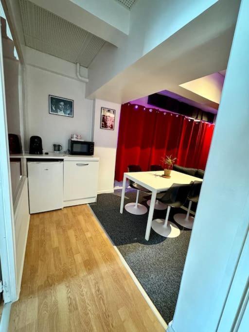 Appartamento Experience Cinema Immersif Dans Renove Pres De Montmartre
