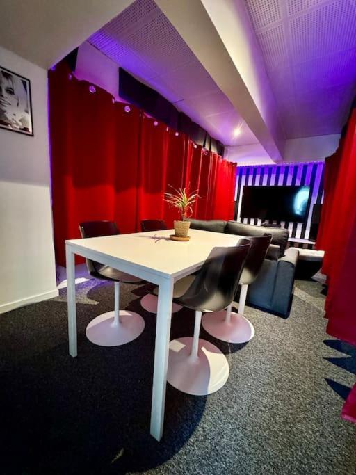Appartamento Experience Cinema Immersif Dans Renove Pres De Montmartre *