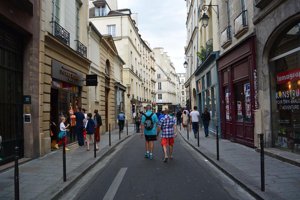 Pick A Flat's In Le Marais - Rue Sainte Croix De La Bretonnerie Parigi