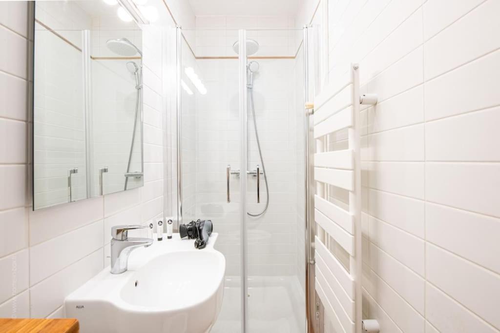 Apartment Le Bardot By - 1 Ch - 4 Pers Paris
