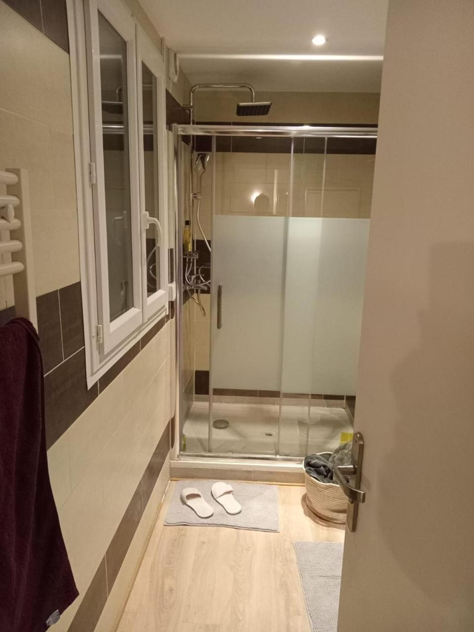 Cosy Dans Le Marais Appartamento Parigi