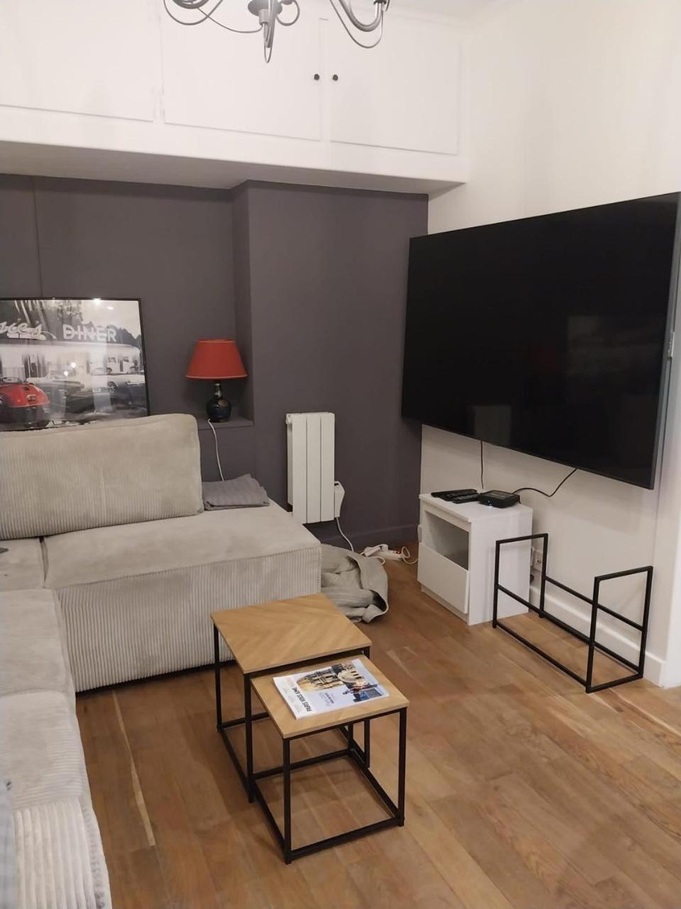 Appartamento Cosy Dans Le Marais Parigi