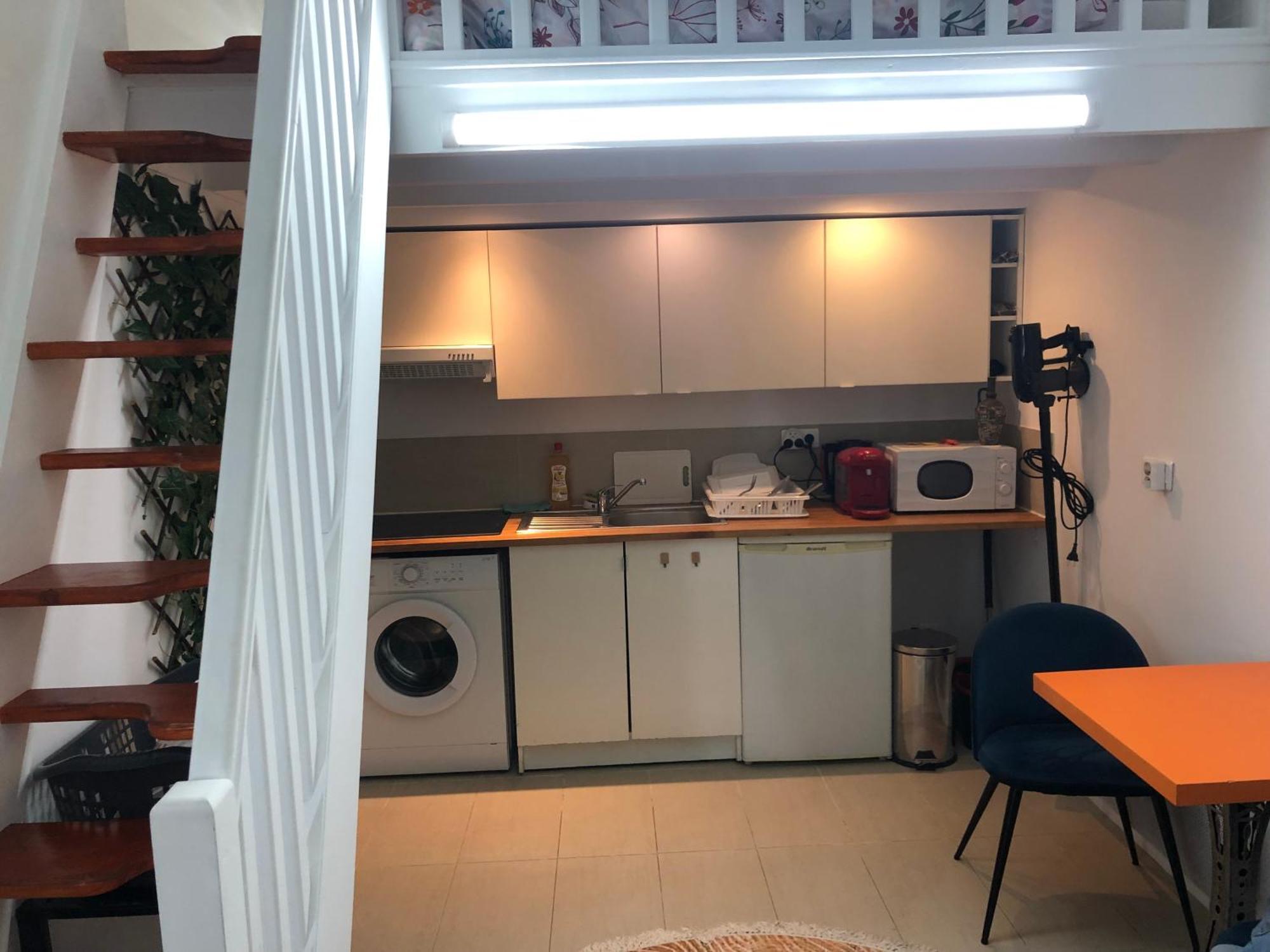 Studyo Cosy 400 Metre Sacre Ceour
