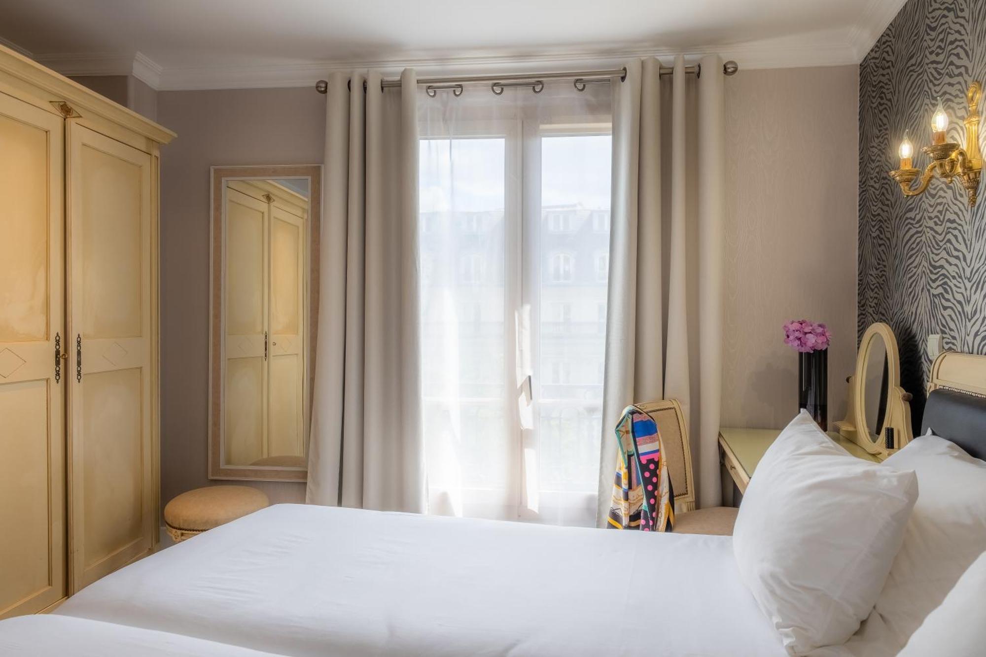 London 3* Paris