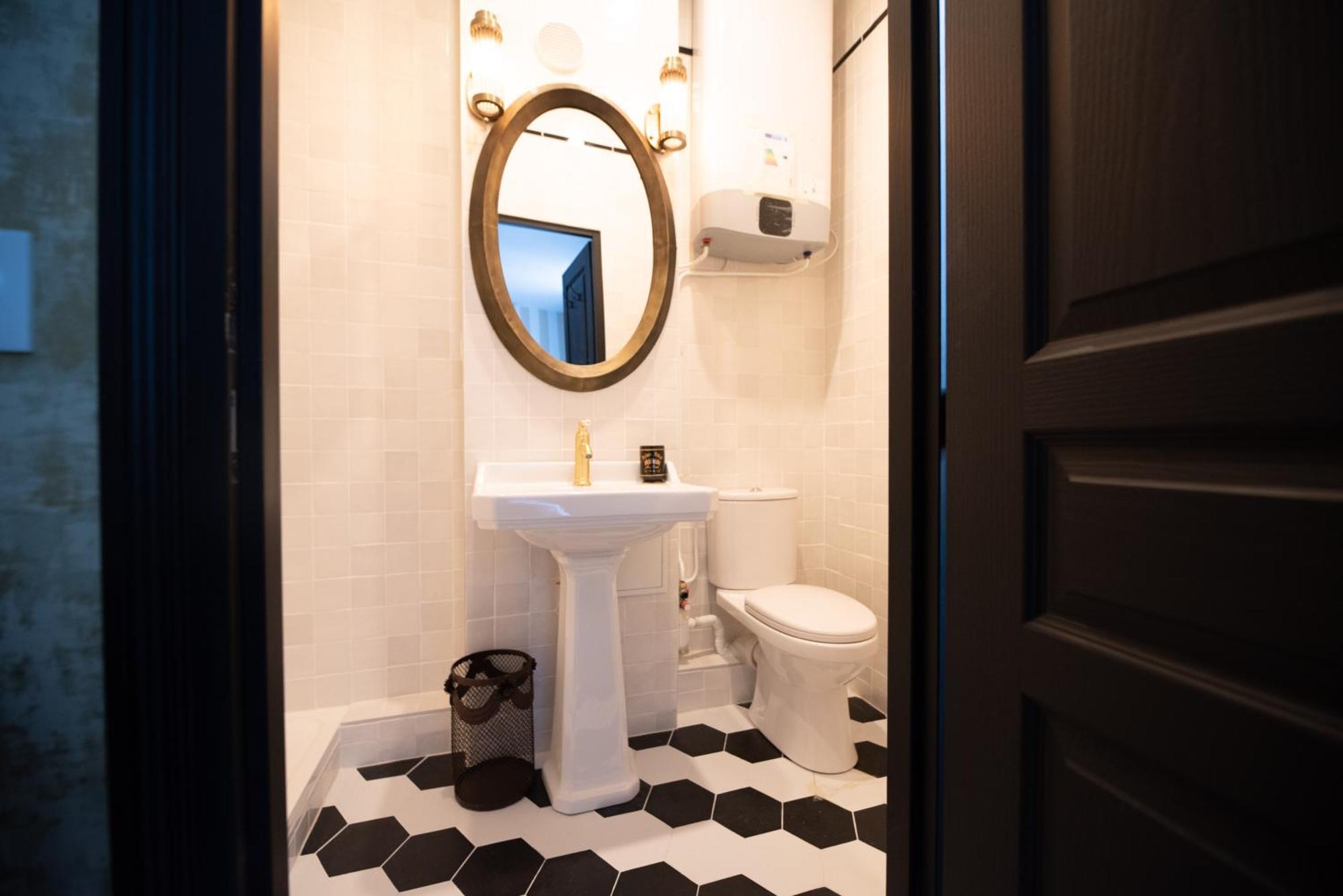 Monsieur Montmartre - Moulin Rouge Apartment *