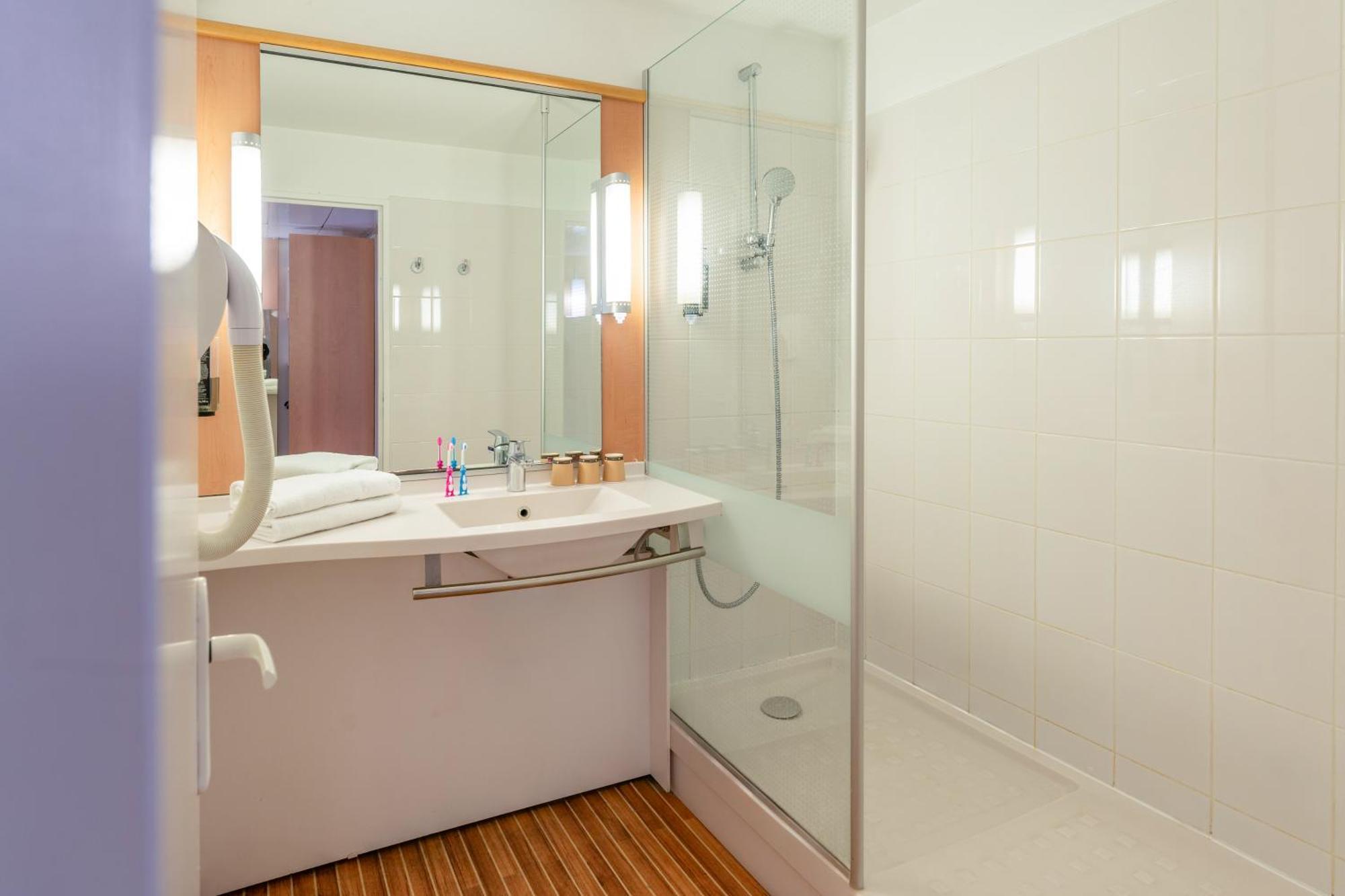 Ibis 17 Clichy-batignolles Paris