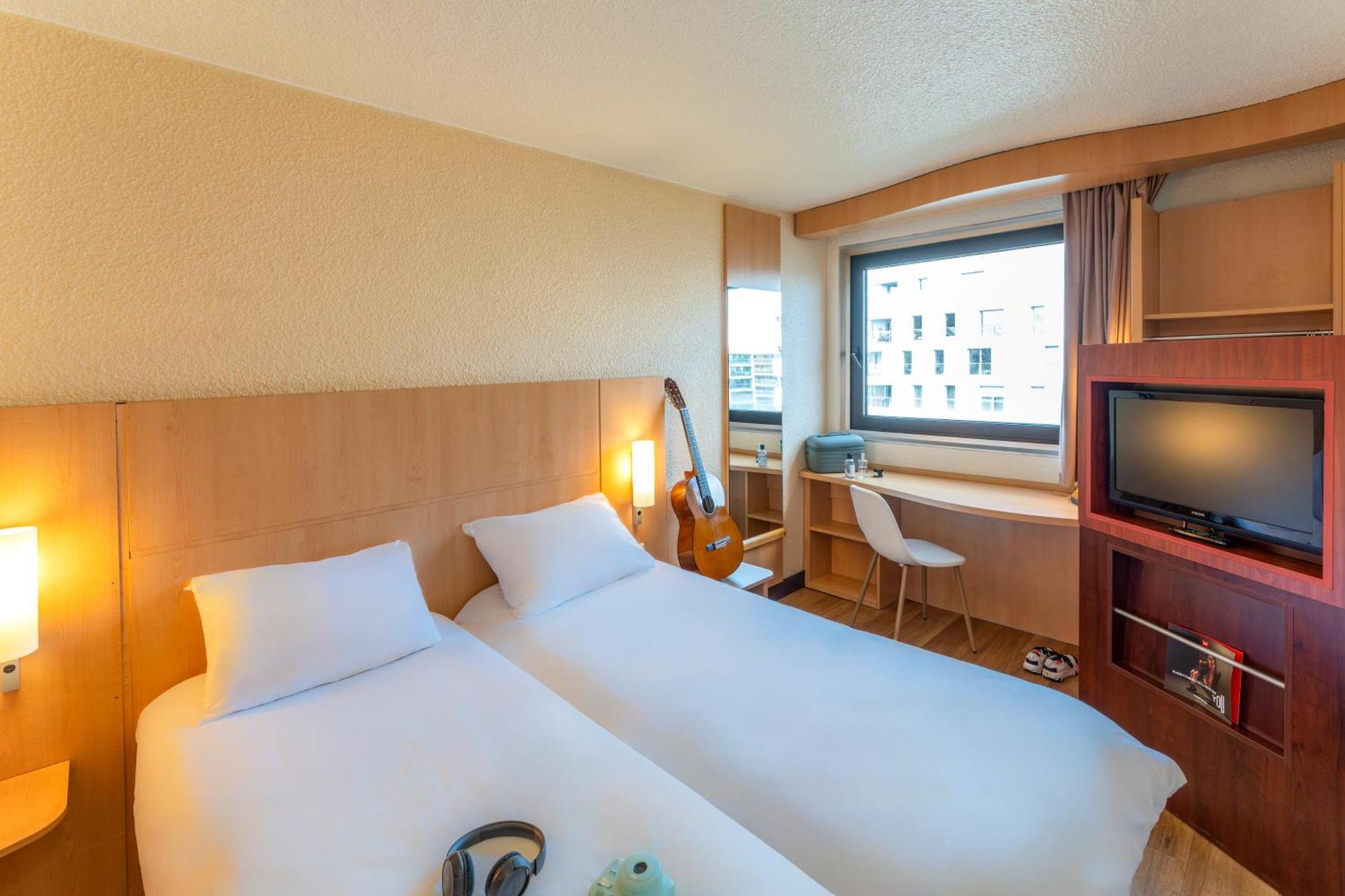 Ibis 17 Clichy-batignolles Hotel 3*