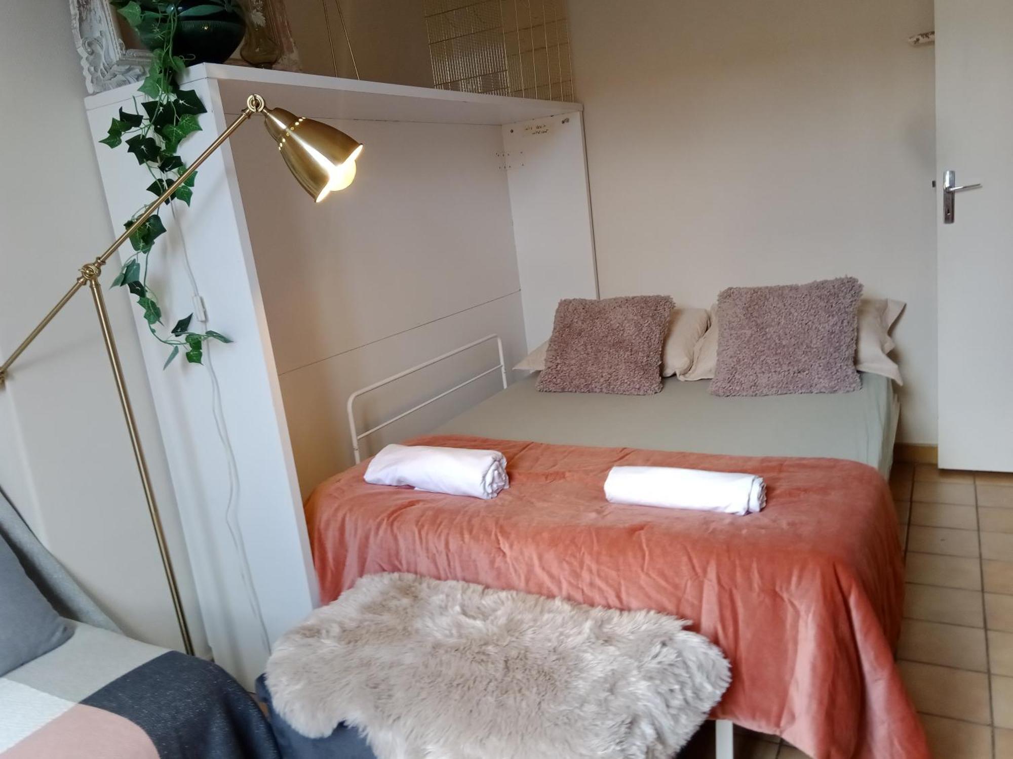 Authentic House Small, Bright And Calm Apartment