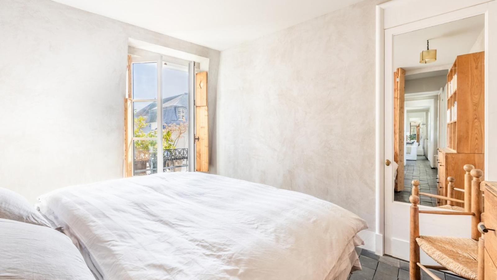 Famous Parisian Designer's Pied-a-terre In Le Marais Appartamento *