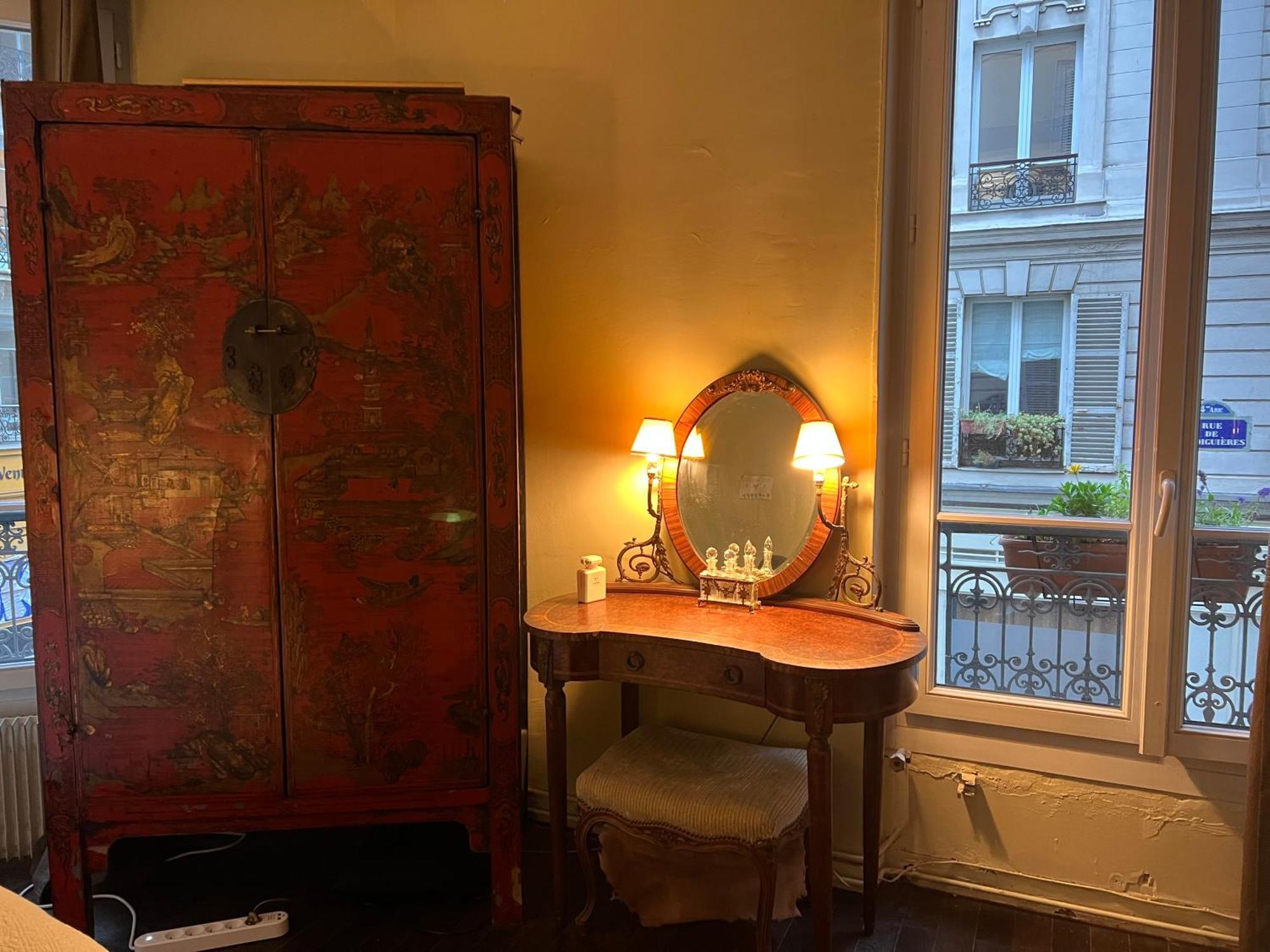 Large Parisian Duplex Affittacamere