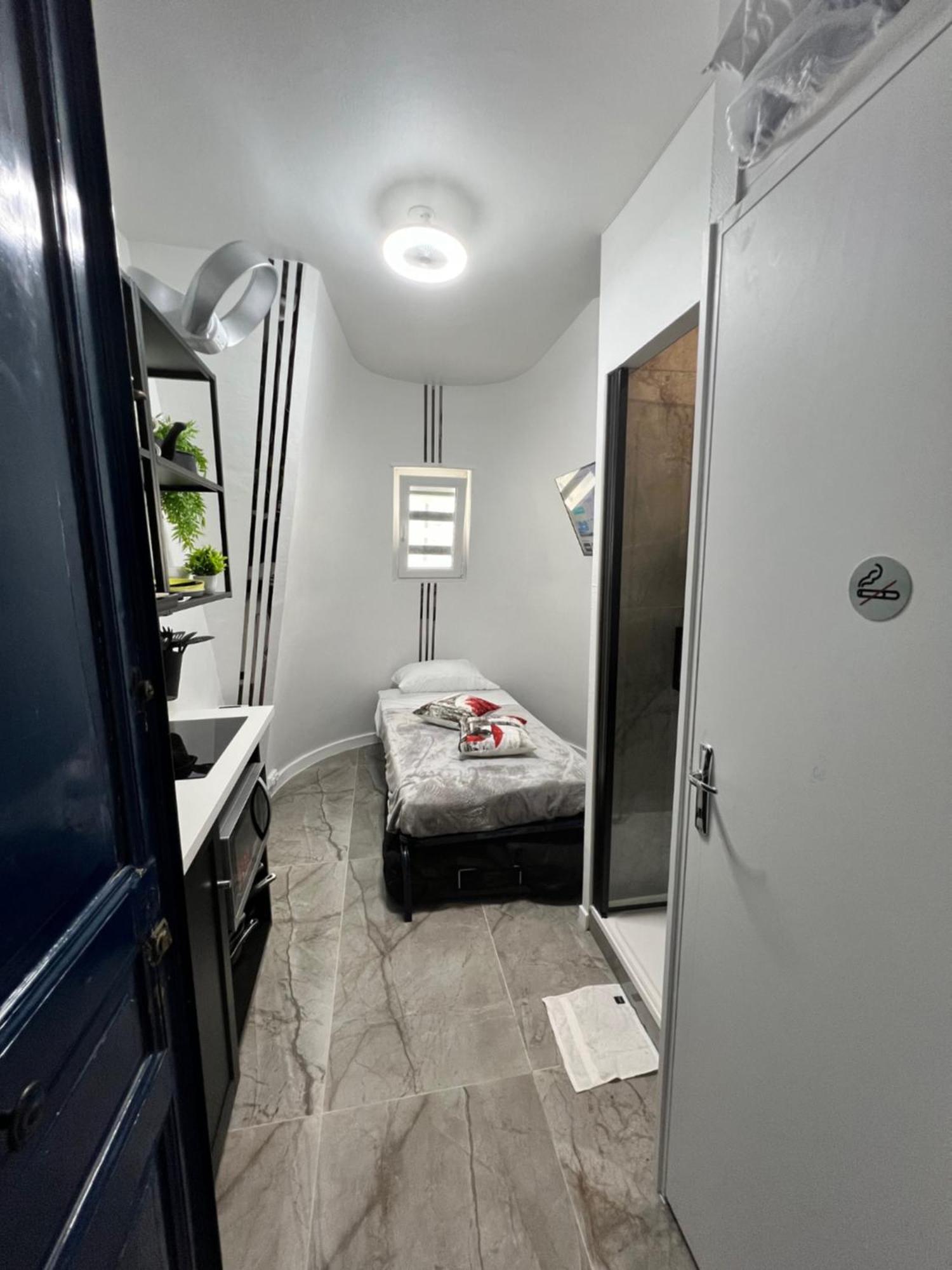 Appartamento Bastille Bercy Gare De Lyon Climatisee 9m2 Ideal 1 Pers ,max 2 Pers Parigi