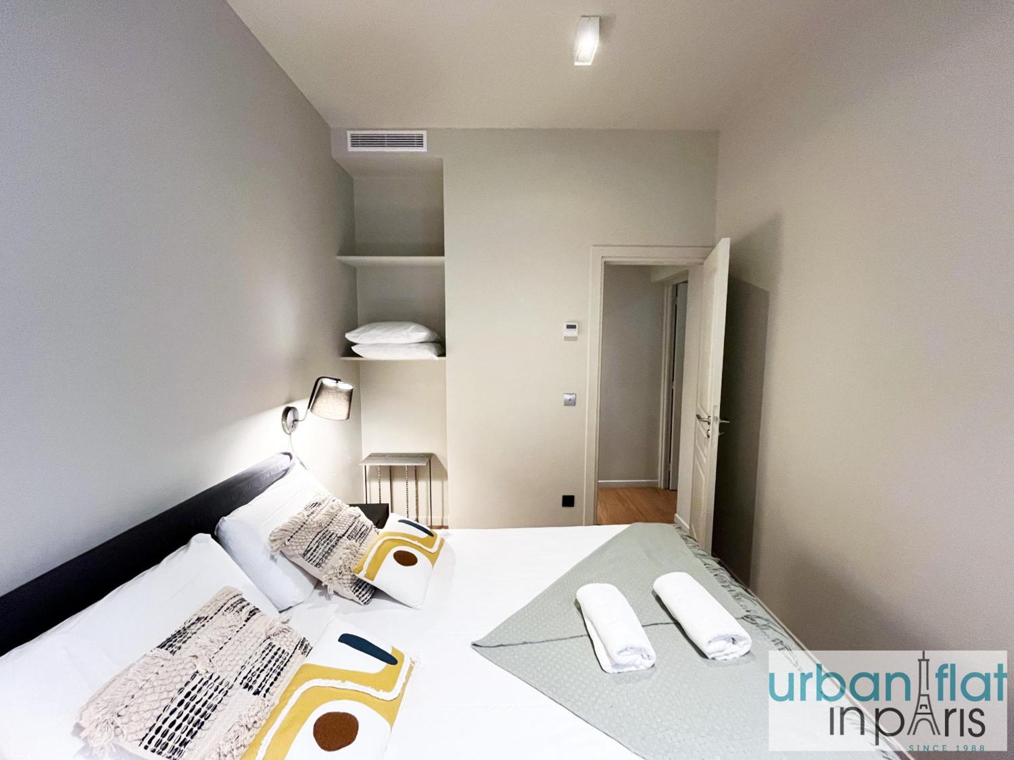 Urban Flat 110 - Luxury 3 Bedroom Near Galeries Lafayette Parigi