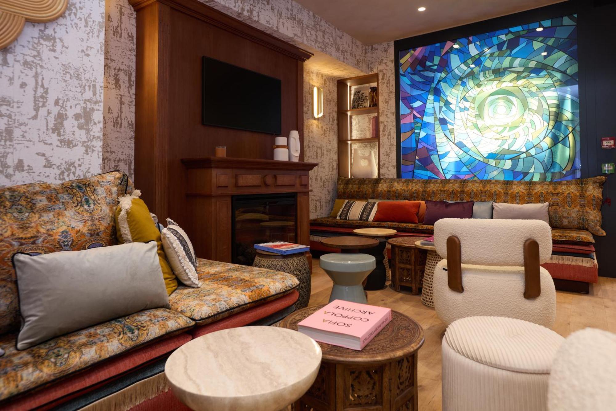 Hiro, New 2024 Hotel