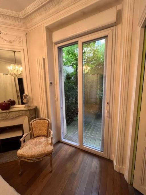 Grande Privee Sur Jardin Arbore Alloggio in famiglia