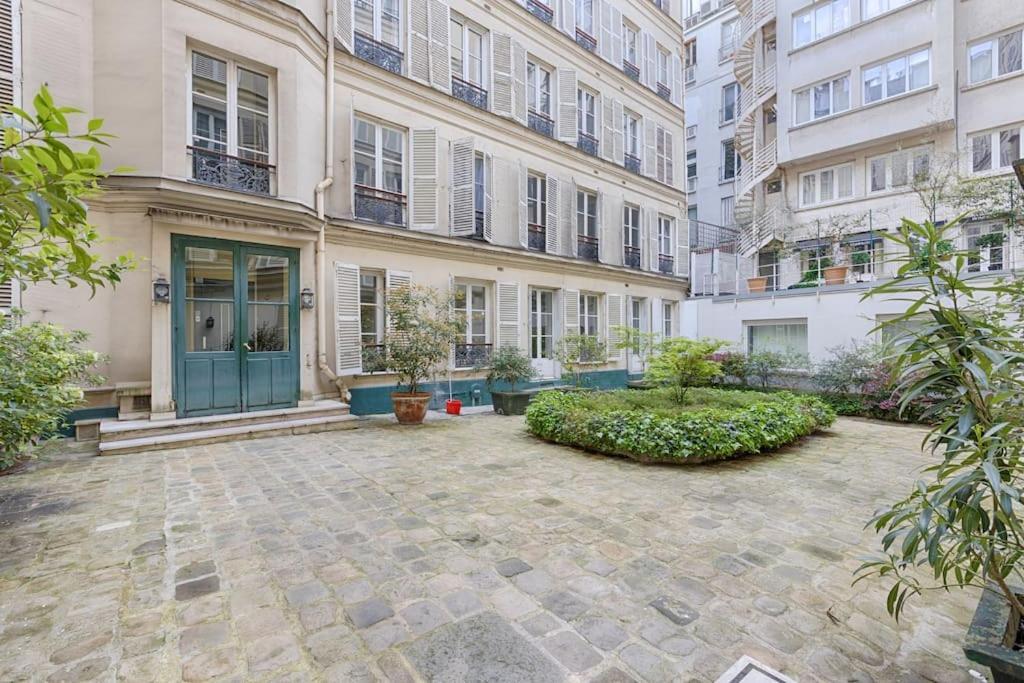 Apartment Luxury Saint Honore Champs Elysees