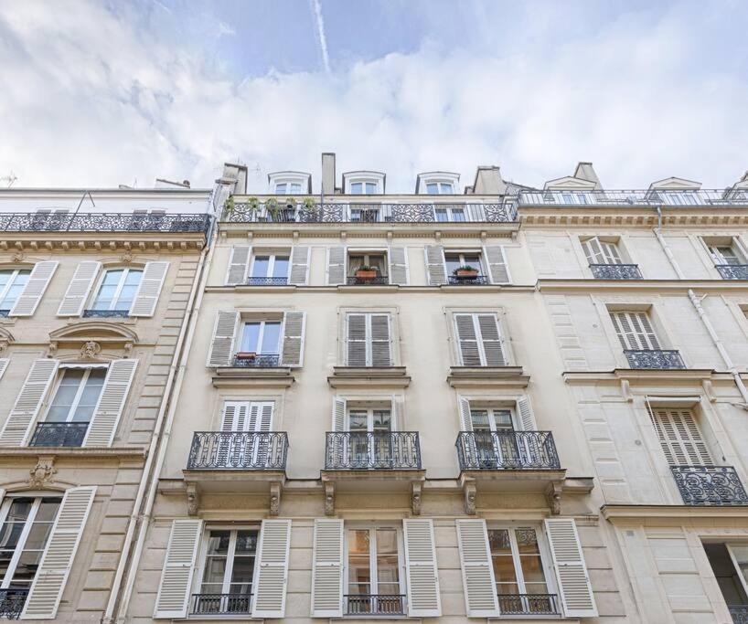 Apartment Luxury Saint Honore Champs Elysees