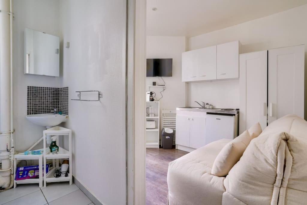 Cosy A 14 Min Du Champ-de-mars *