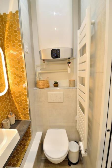 Tiny Cosy Namastay In Trendy Canal St Martin Area Appartamento