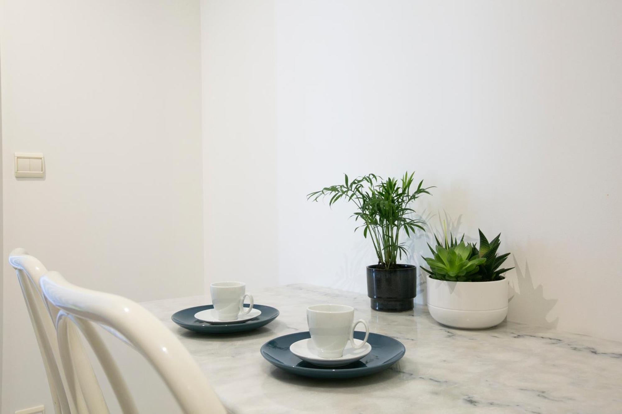 Magnificient 2 Bedrooms With Terrace Next To Champs-elysees - Pc62b Appartamento *