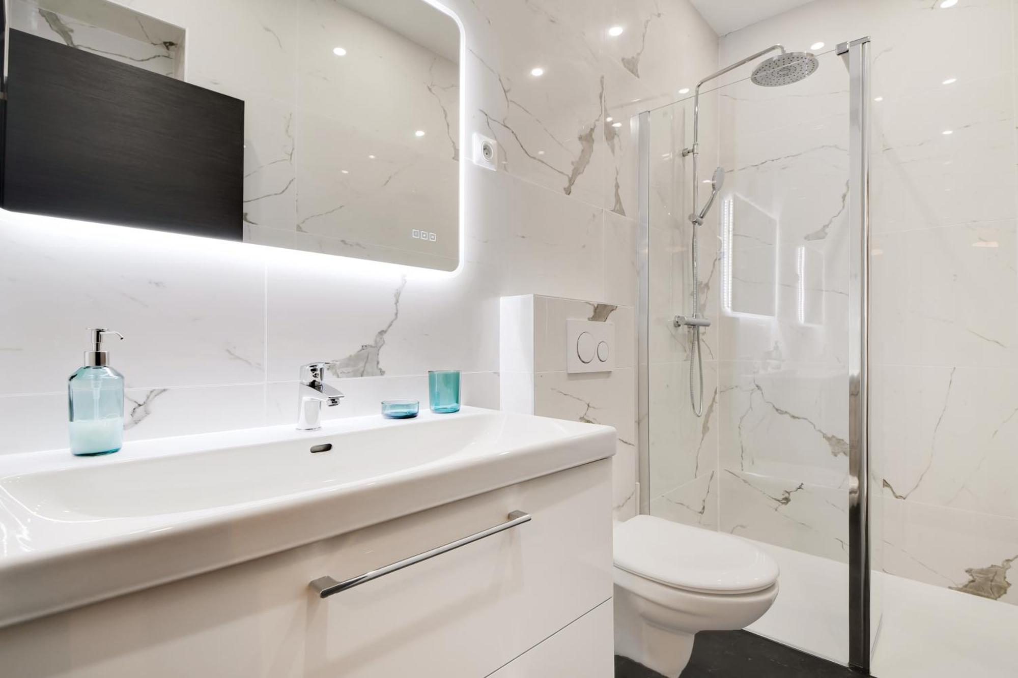 Apartment Elegant Neuf 2 Bdr 6p - Republique *