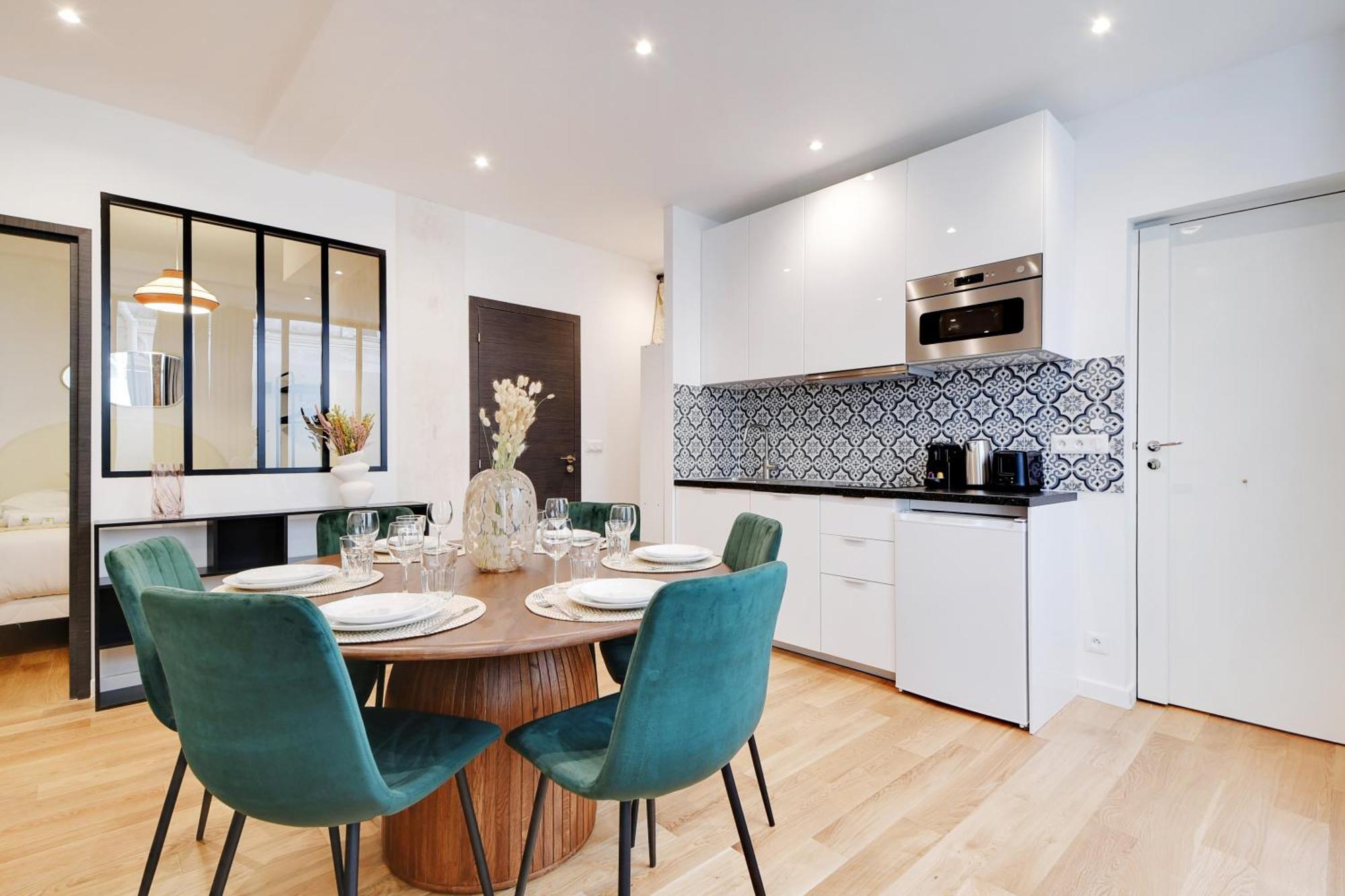 Apartment Elegant Neuf 2 Bdr 6p - Republique *